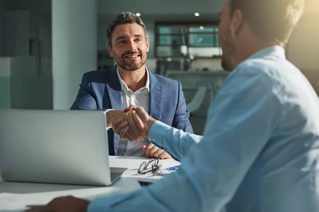 B2B SEO strategy session with marketing team